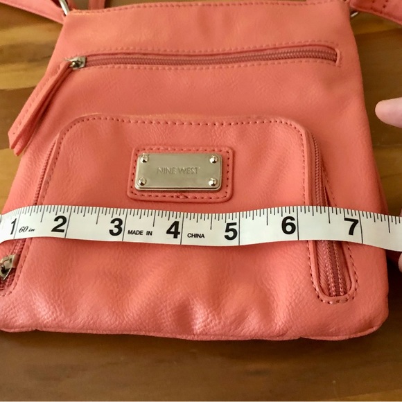 4-Pocket Nine West Purse - Picture 4 of 9